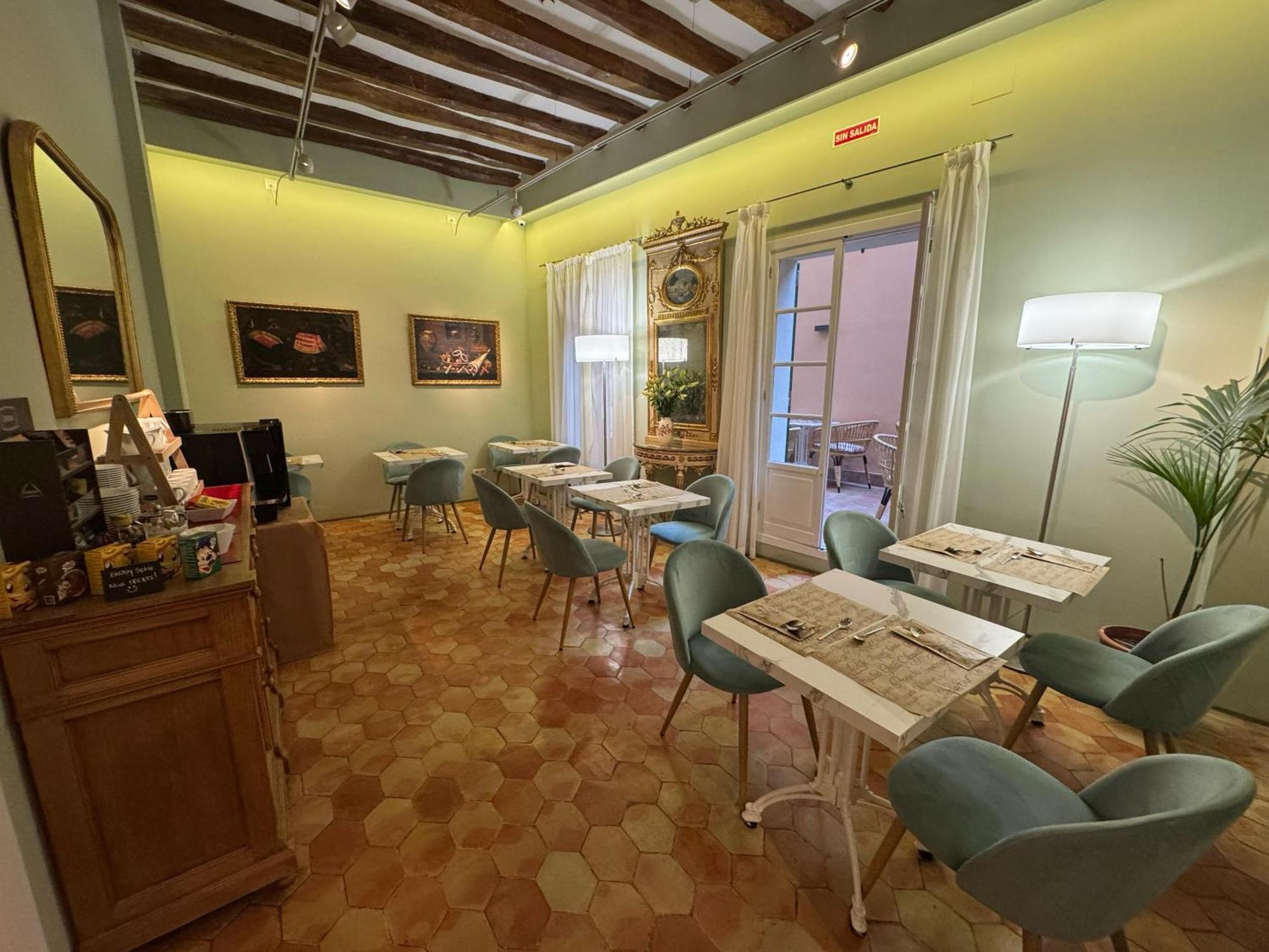 Ah Art Hotel 4*