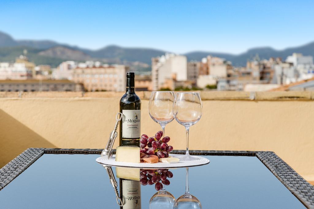 Plaza Mayor Palace - Turismo De Interior Palma de Mallorca