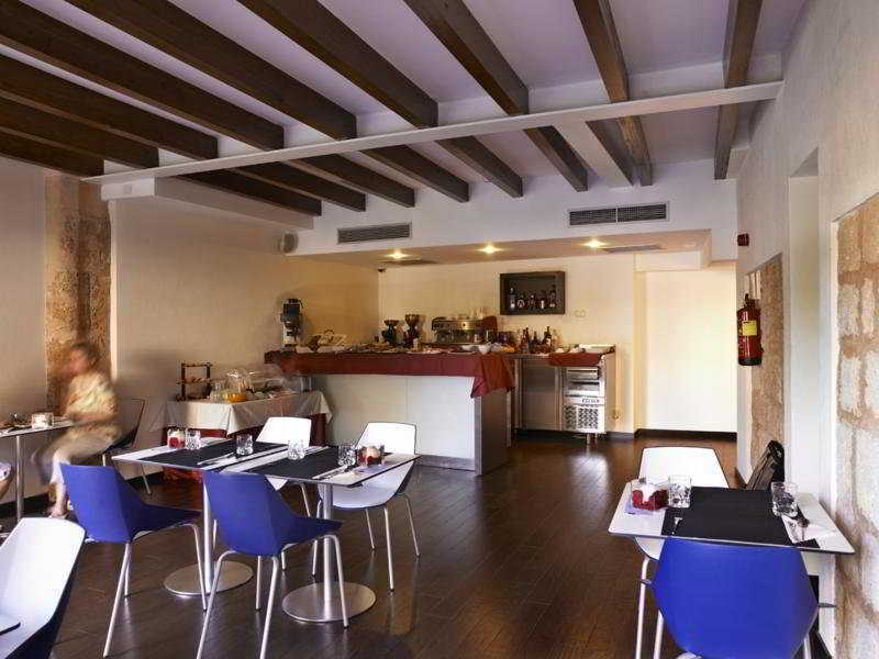 Khách sạn Santa Clara Urban & 4*