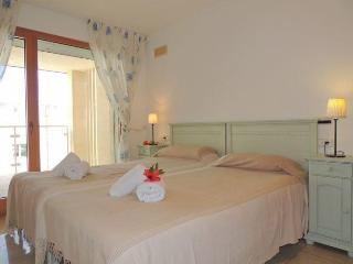 Khách sạn Cala Figuera 3*