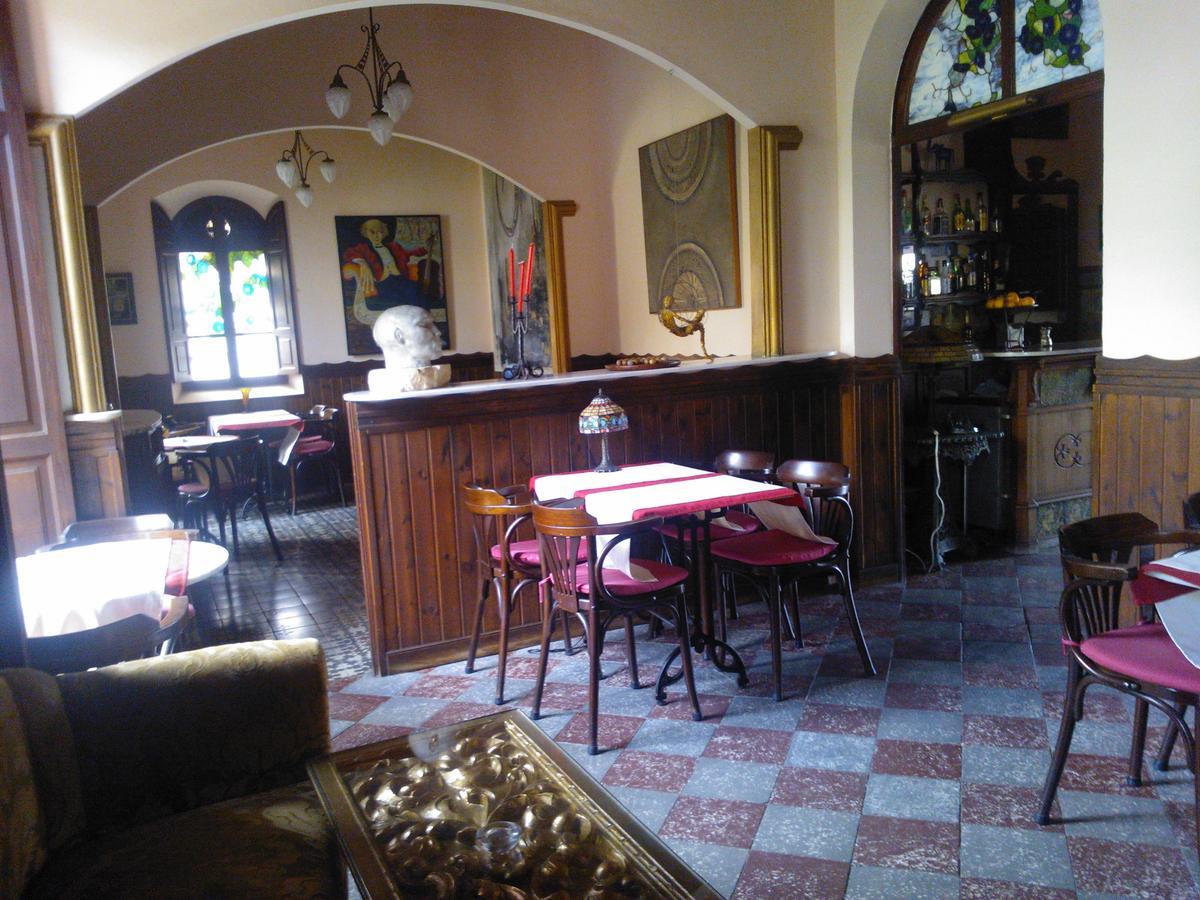 Corona * Palma
