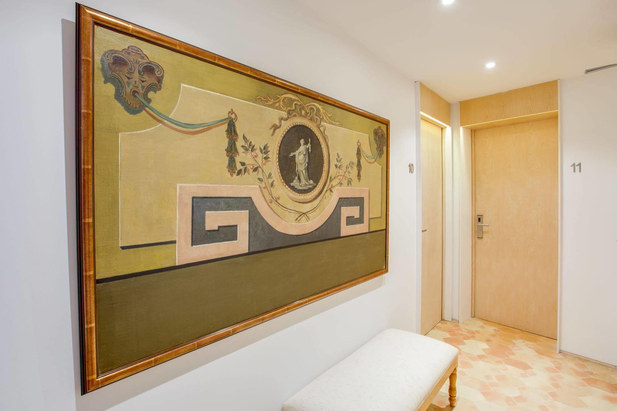 Hotel Ah Art 4*