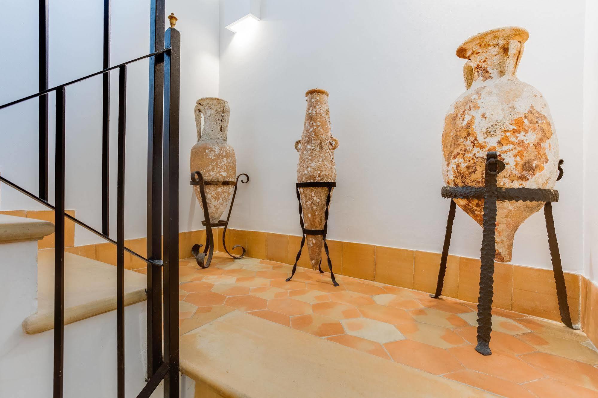 Hotel Ah Art 4*