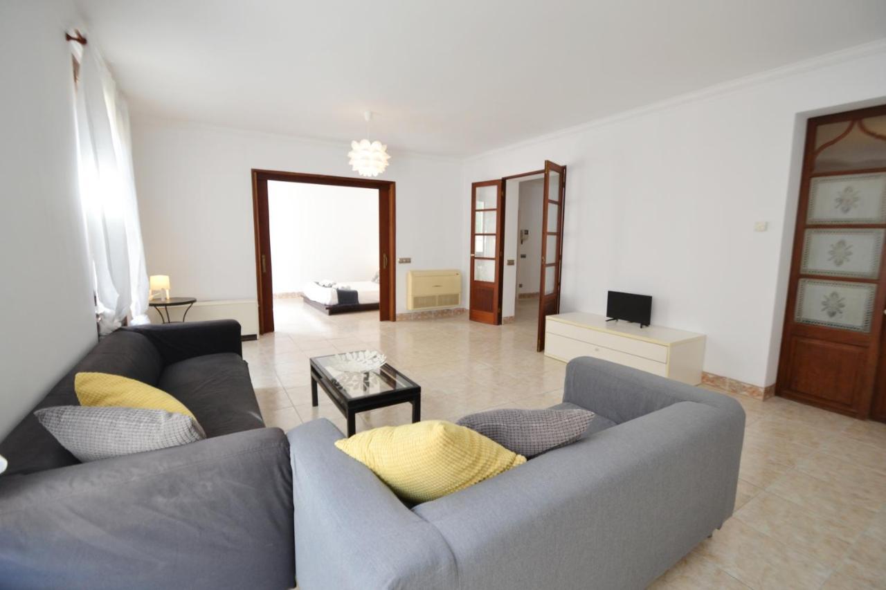 Elliot Apartment