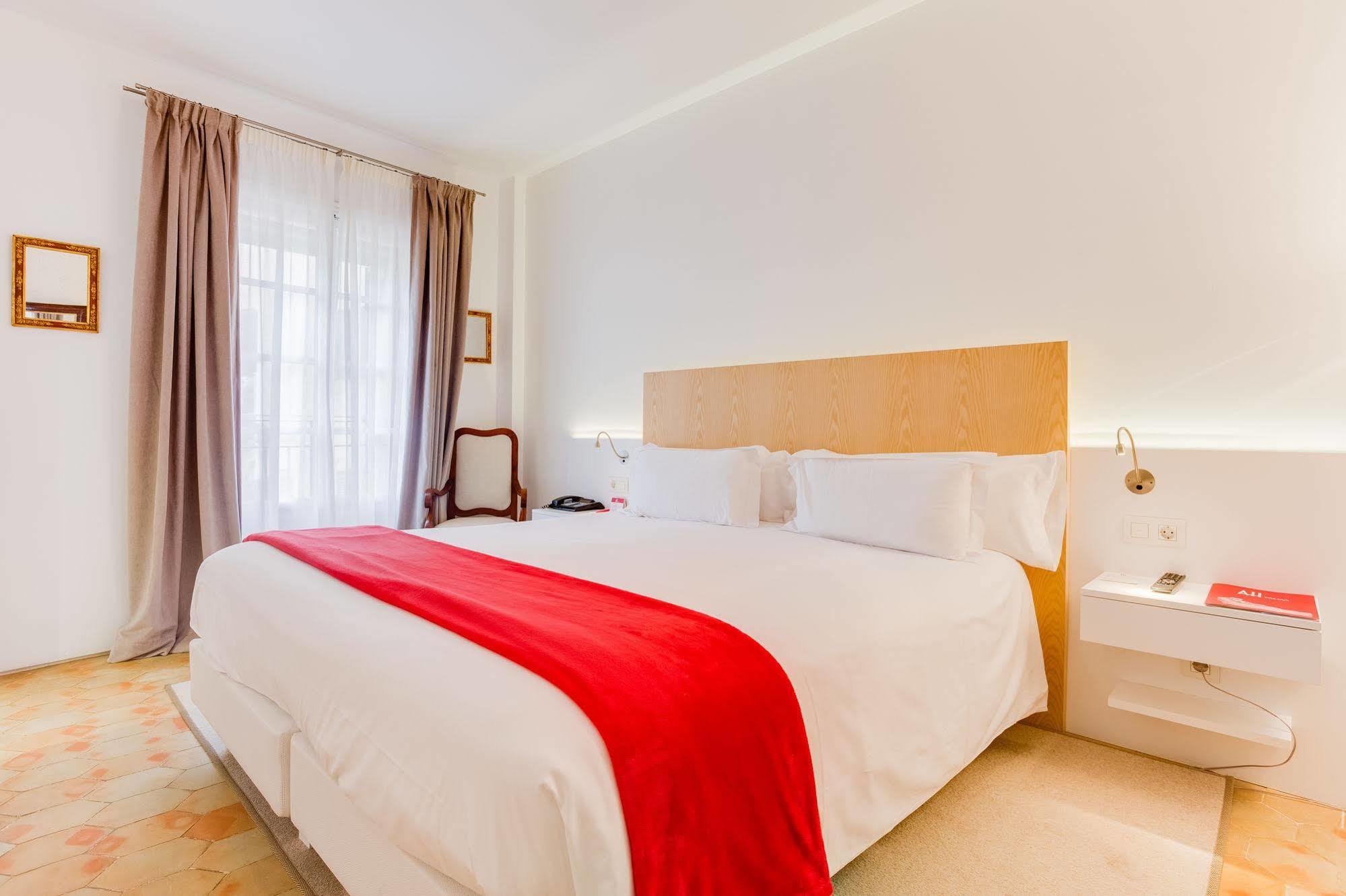 Hotel Ah Art 4*