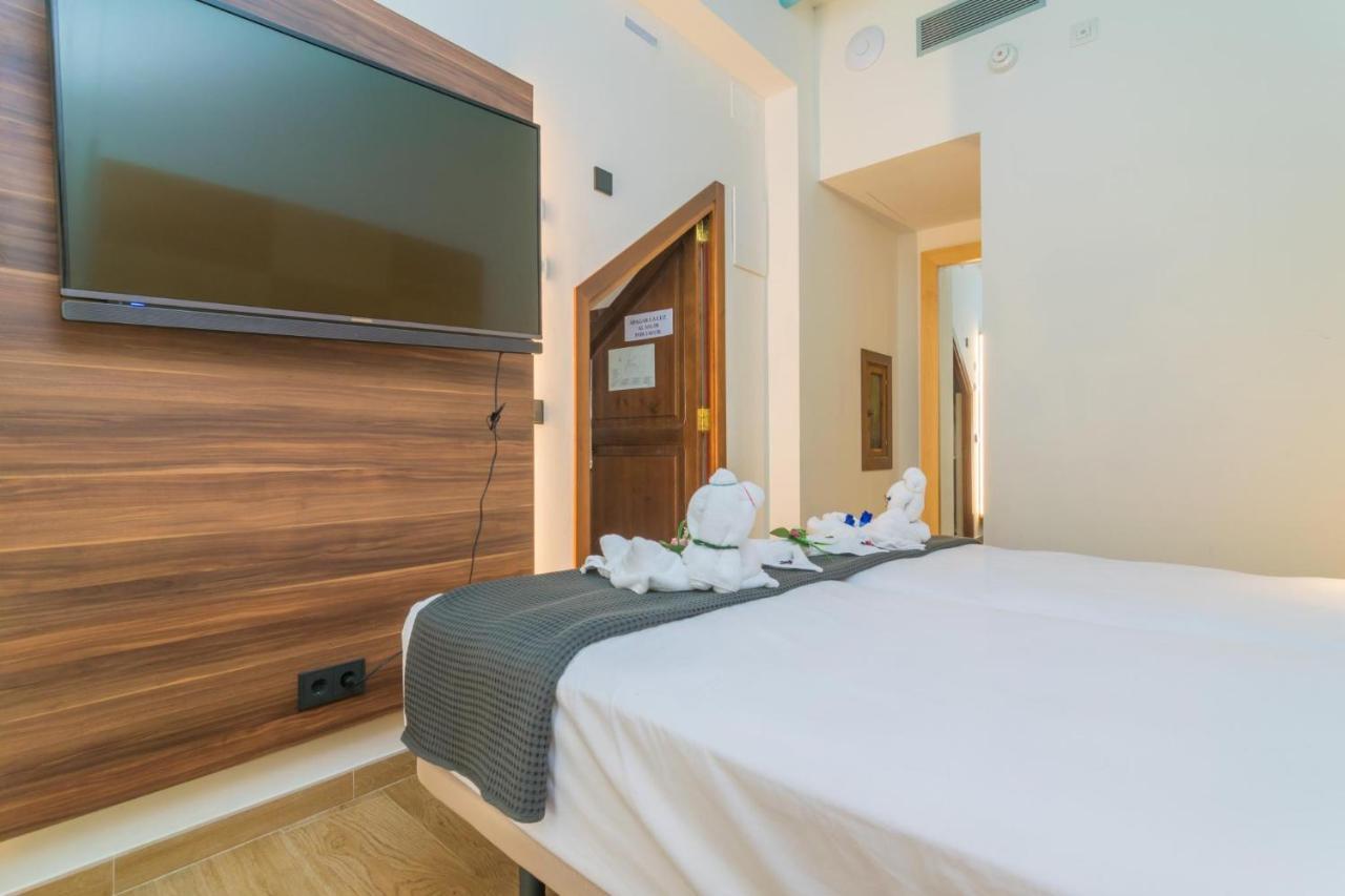 Central Maria Hotel 3*