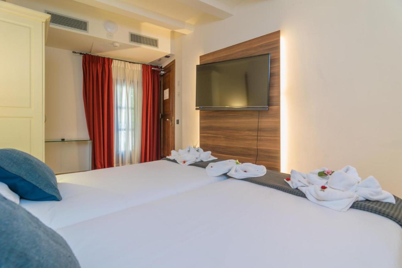 Central Maria Hotel