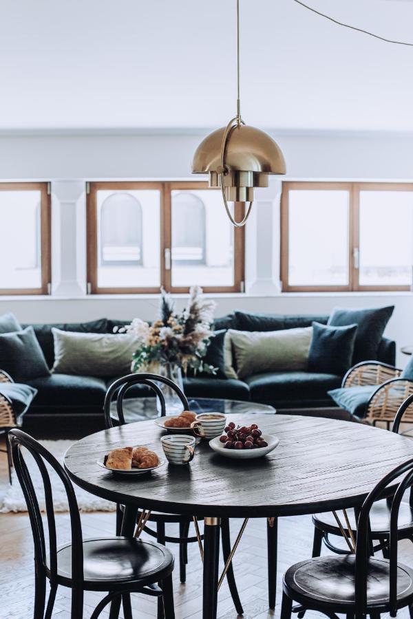 Ocho & Kitchen Apartment