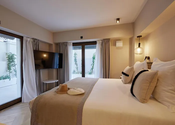 Belle Marivent Mediterranean Petit Hotel