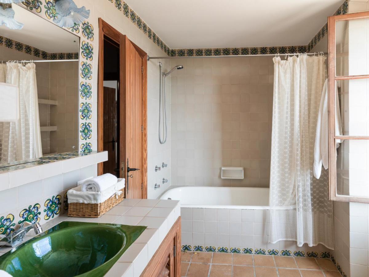 Holiday Finca Biniatzar