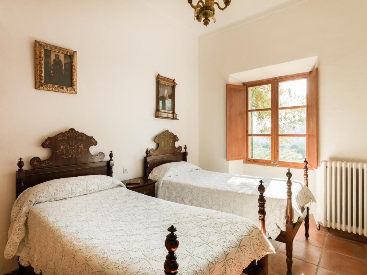 Holiday Finca Biniatzar Palma de Mallorca