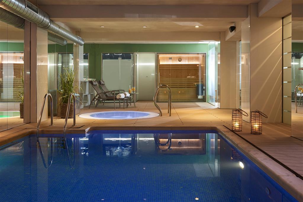 Khách sạn Innside By Melia Center