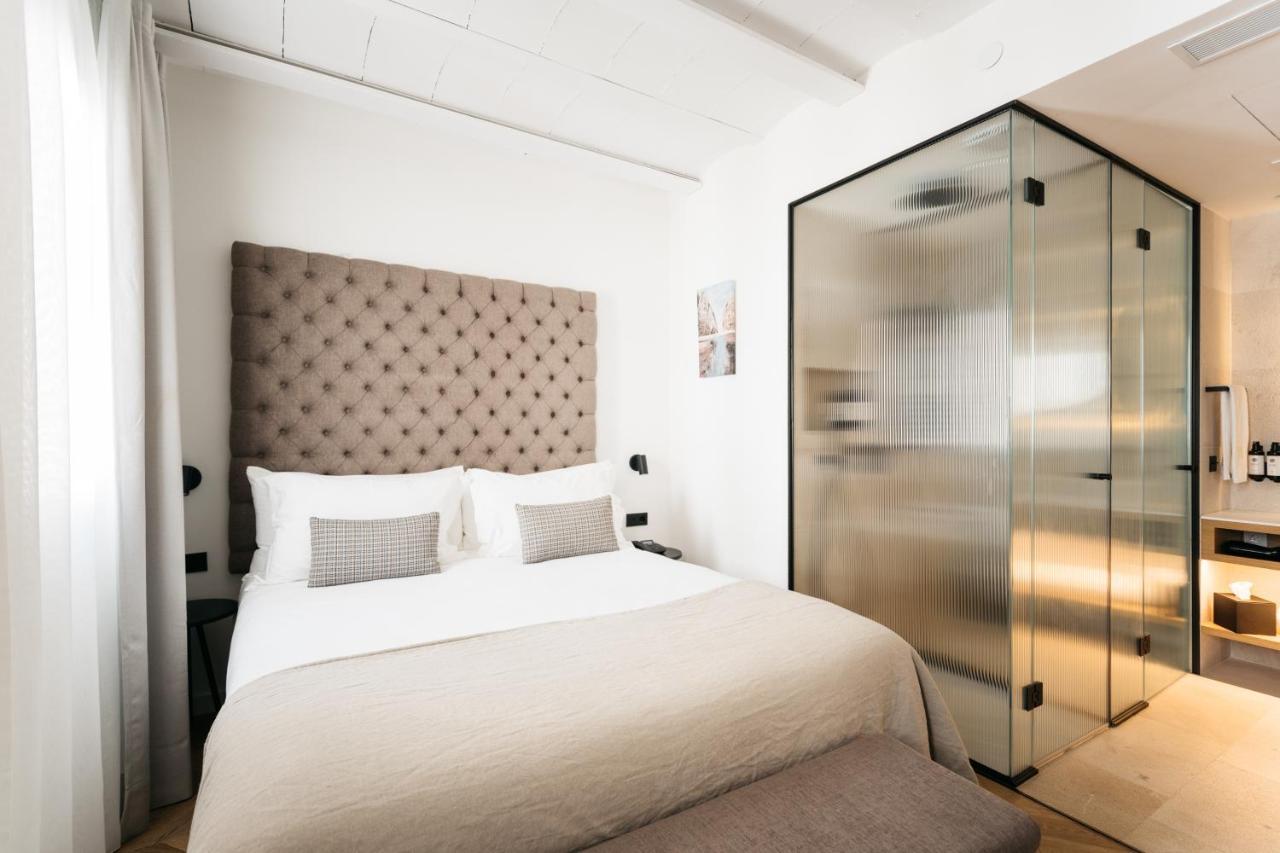 Boutique Petit Montision Khách sạn 4*