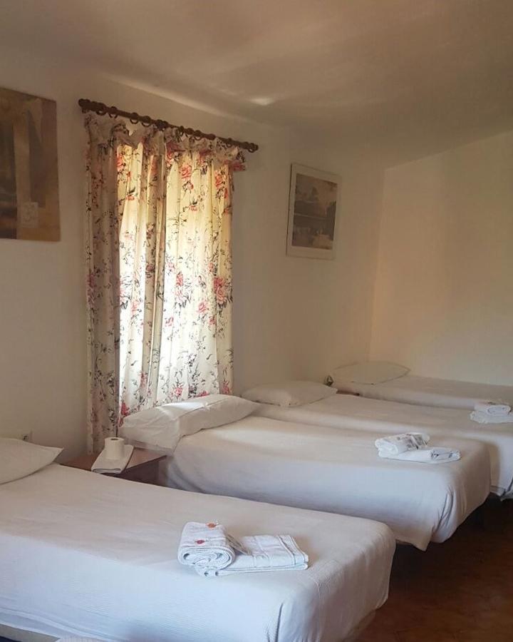Hostel Residencial Rustic Lau
