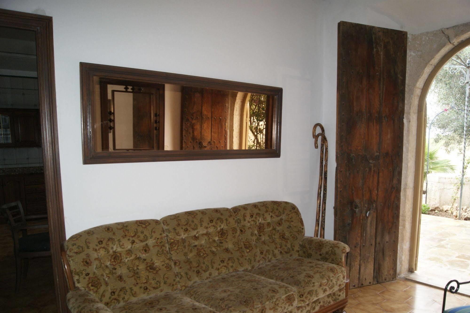 Residencial Rustic Lau Hostel Palma de Mallorca